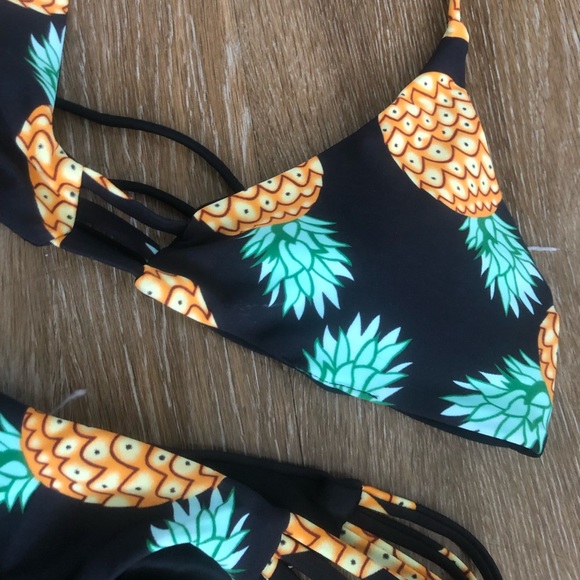 Swimsuit - Picture 2 of 3